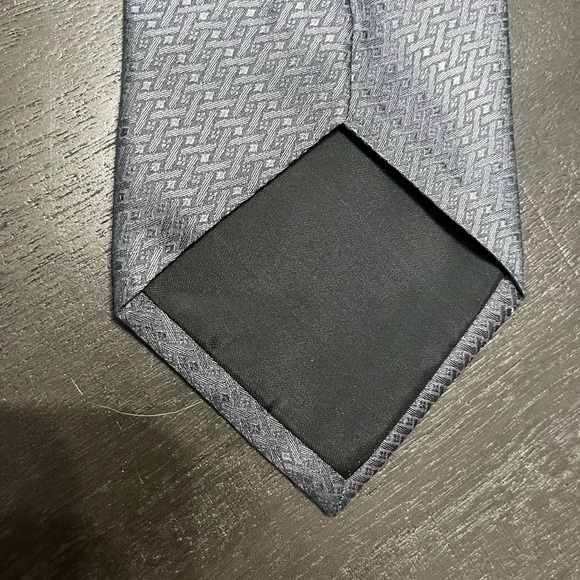 Elegant Gray Patterned silk Men's Tie Classic Men Tie - Picture 3 of 5
